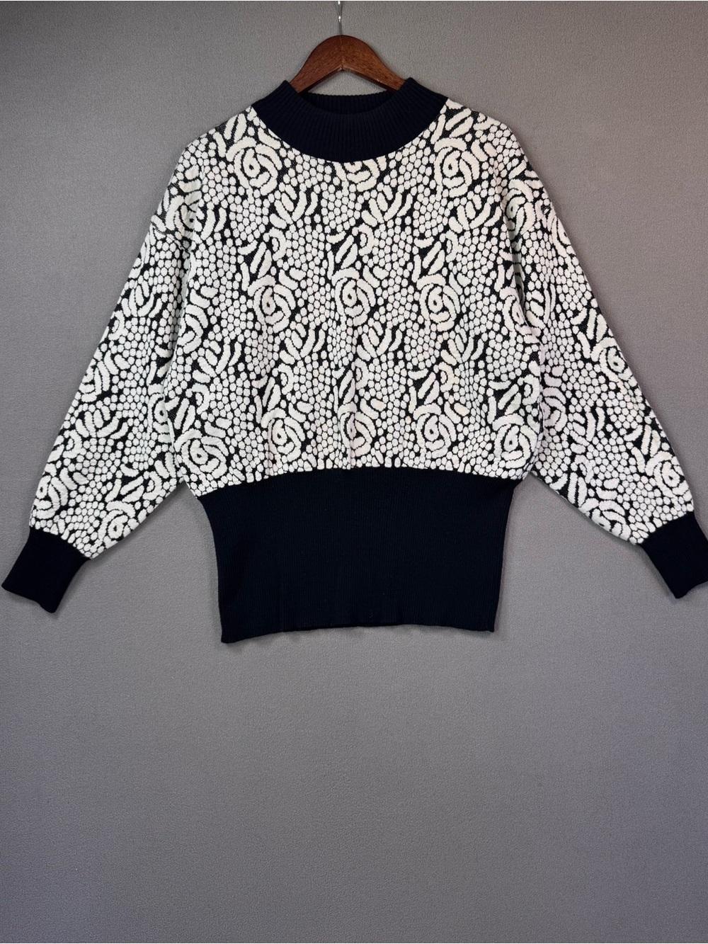 Vintage 80’s OSSI Wool Blend Ski Sweater Abstract Knit Mock Neck Black White, L